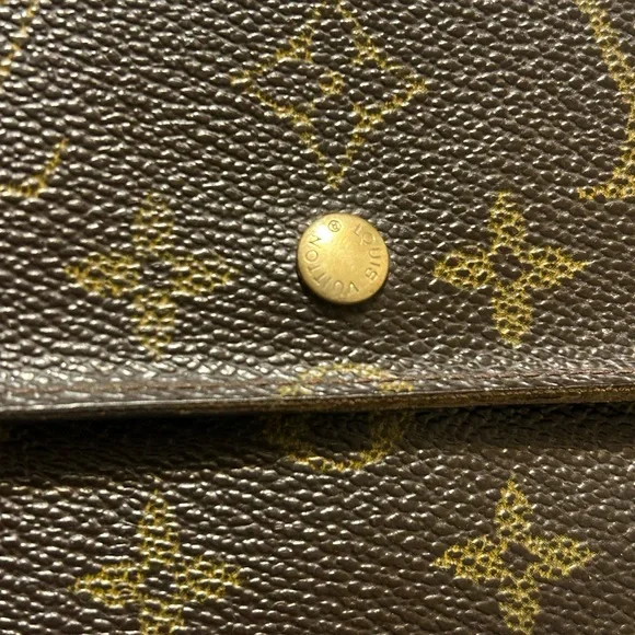 Louis Vuitton Porte-Trésor Monogram Wallet - Picture 2 of 16